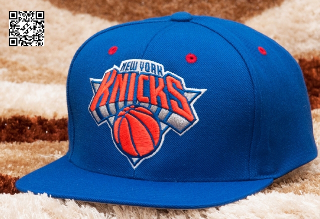 Mitchell & Ness Knicks Logo Snapback