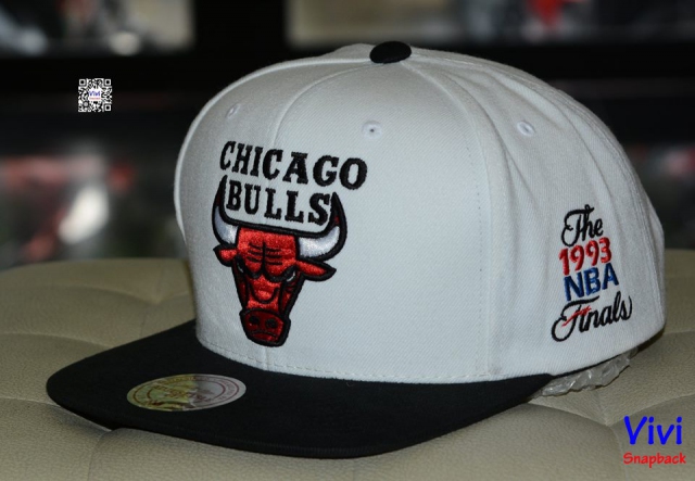Mitchell & Ness Chicago Bulls 2Tone Snapback