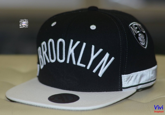 Mitchell & Ness Brooklyn Nets Jersey Hook Snapback