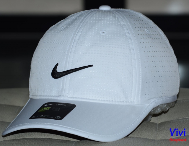 Nike Perforated Golf cap white
