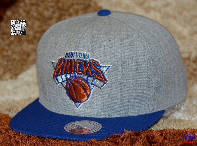 Mitchell & Ness Knicks Logo Wool Solid  2Tone Snapback