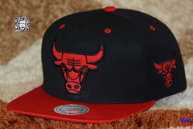 Mitchell & Ness Chicago Bulls Logo 2Tone Snapback