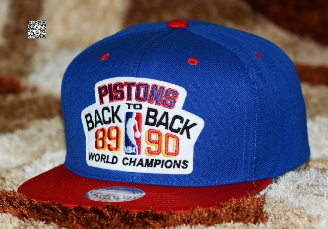 Mitchell & Ness Pistons Snapback