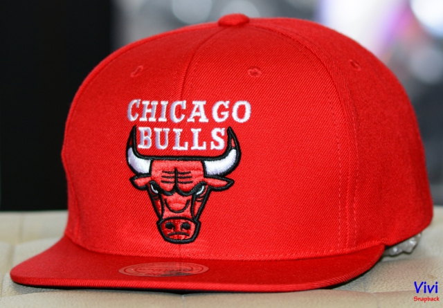 Mitchell & Ness Chicago Bulls Team Logo Undertime Snapback