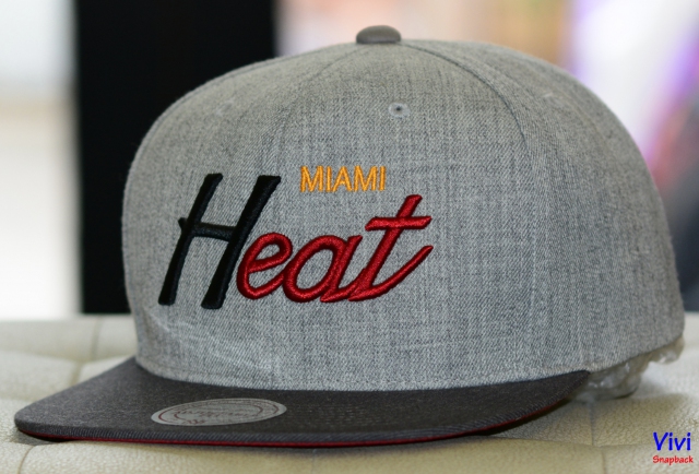 Mitchell & Ness Miami Heat NBA Tri Pop Special Script Snapback
