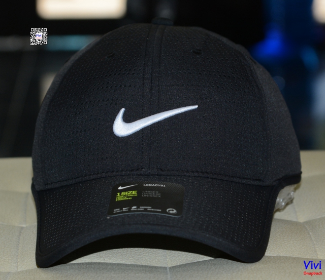 Nike Golf Legacy 91 Black Cap