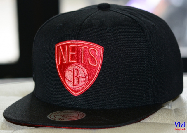 Mitchell & Ness Nets NBA Eastern Metallic Scrip Snapback Black